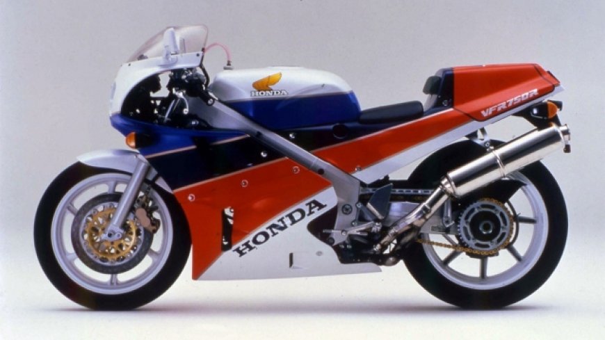 Honda VFR750R